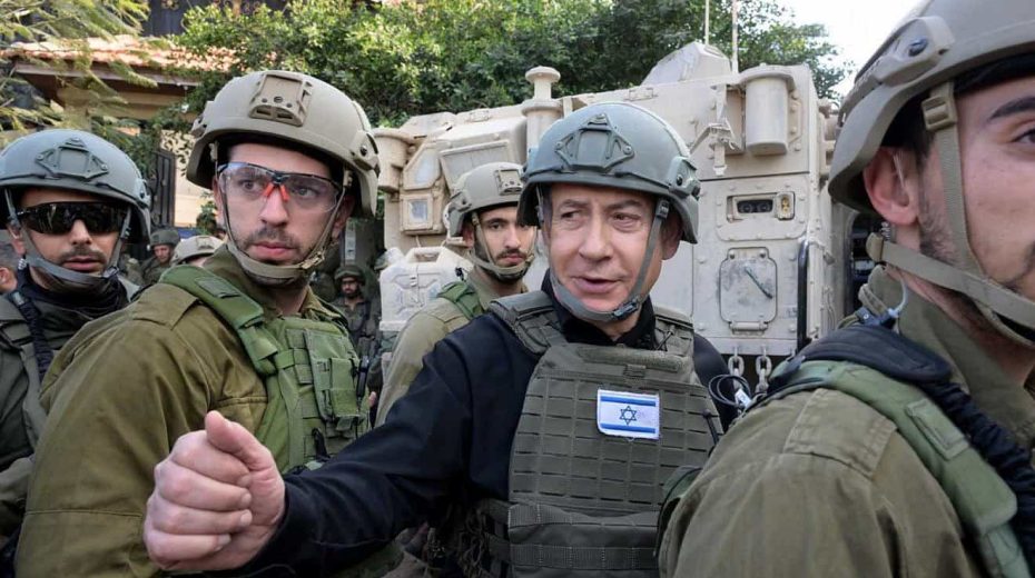 Prime Minister Benjamin Netanyahu visits Israel Defense Forces troops in the Gaza Strip, Nov. 26, 2023. Photo by Avi Ohayon/GPO.