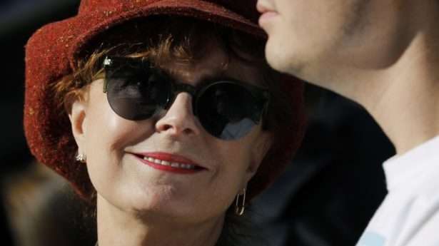 Hollywood actress Susan Sarandon is again making excuses for Palestinian terrorism. Photo by EPA-EFE/Peter Foley