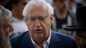 Former U.S. Ambassador to Israel David Friedman at a prayer rally for the release of Israelis held hostage by Hamas in Gaza, at the Western Wall in Jerusalem's Old City, Oct. 19, 2023. Photo by Chaim Goldberg/Flash90.