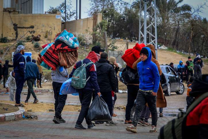 The Israeli army has gone to unprecedented lengths to move Gaza civilians out of combat zones and into designated safe areas. Photo by Abed Rahim Khatib/Flash90
