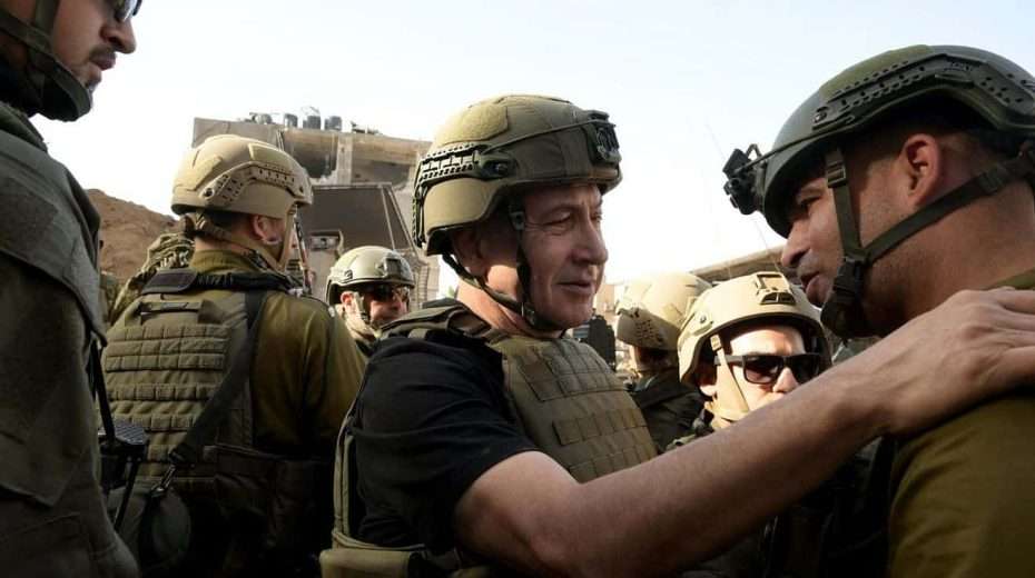 Prime Minister Benjamin Netanyahu visits Israel Defense Forces troops in the Gaza Strip, Nov. 26, 2023. Photo by Avi Ohayon/GPO.