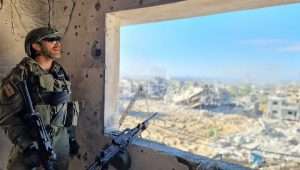 IDF reservist Sam Sank on the battlefield in Khan Yunis, the southern Gaza Strip, Jan. 10, 2024. Photo: Courtesy of Sam Sank.