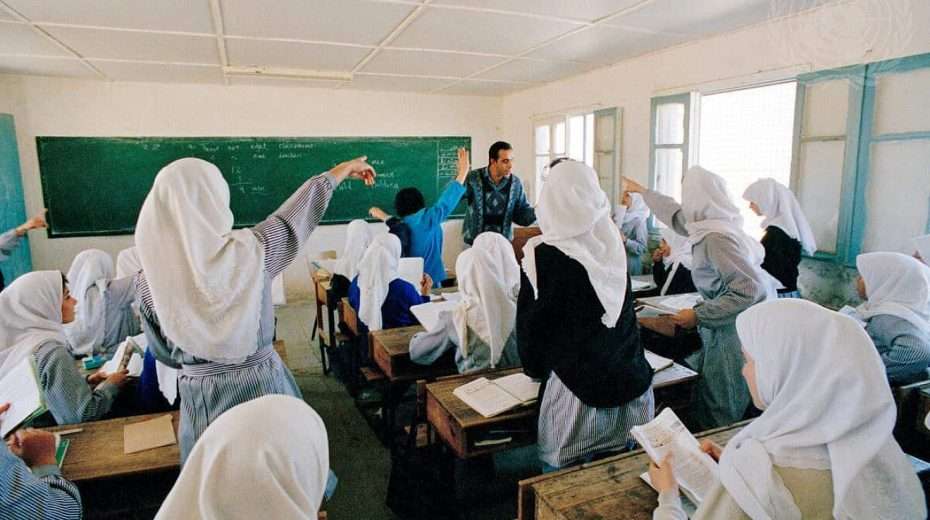 A girls' school in Gaza. December 1990. Credit: John Isaac/UN Photo.