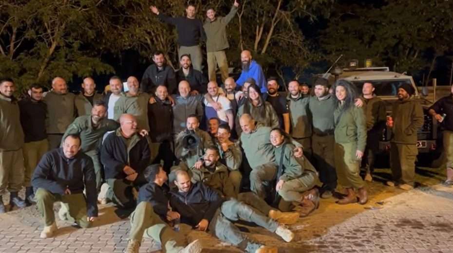 Israel Today treats IDF soldiers to a barbecue on the Gaza border.