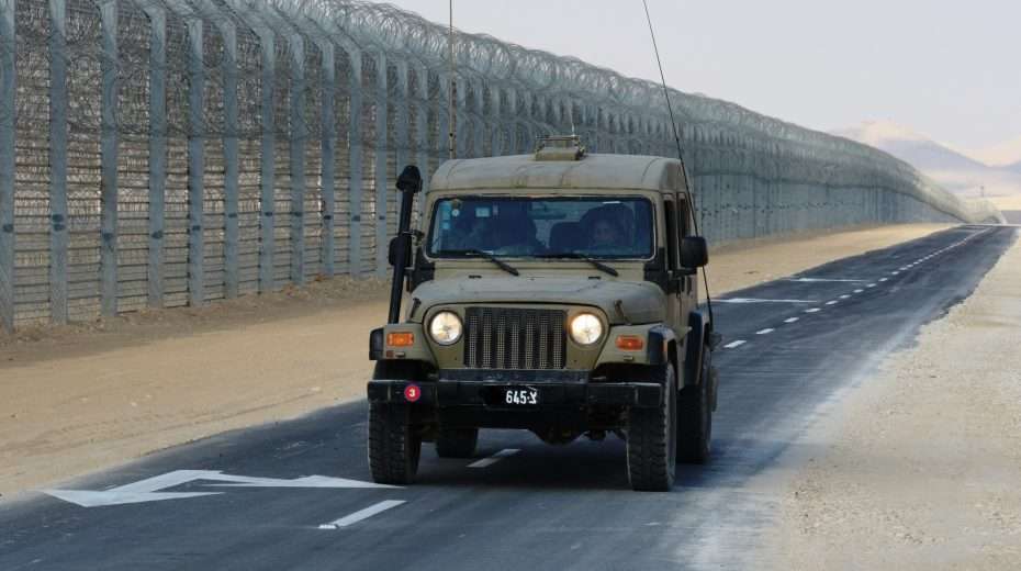 An IDF jeep patrols the border with Egypt. Photo: GPO