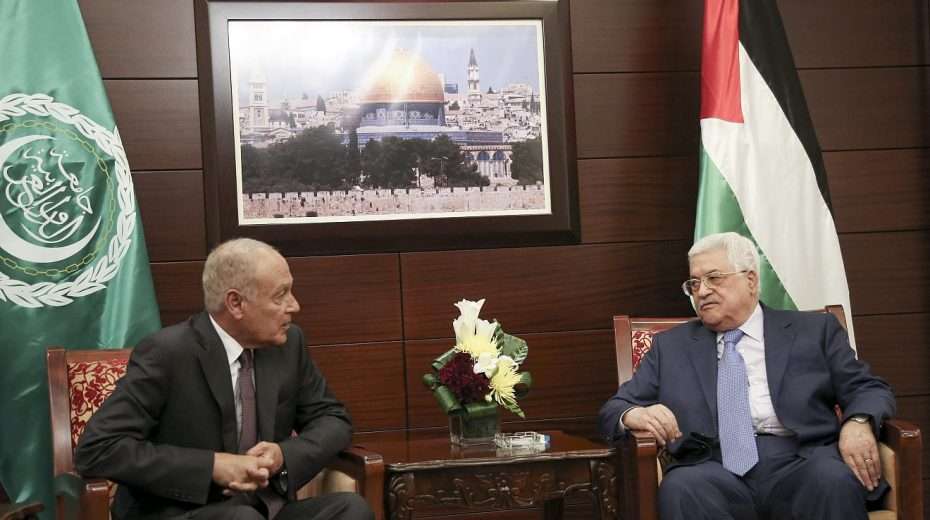 Palestinian Authority chief Mahmoud Abbas meets with Secretary-General of the Arab League Ahmed Aboul Gheit in the Samaria city of Ramallah, Nov. 9, 2016. Photo by Flash90.
