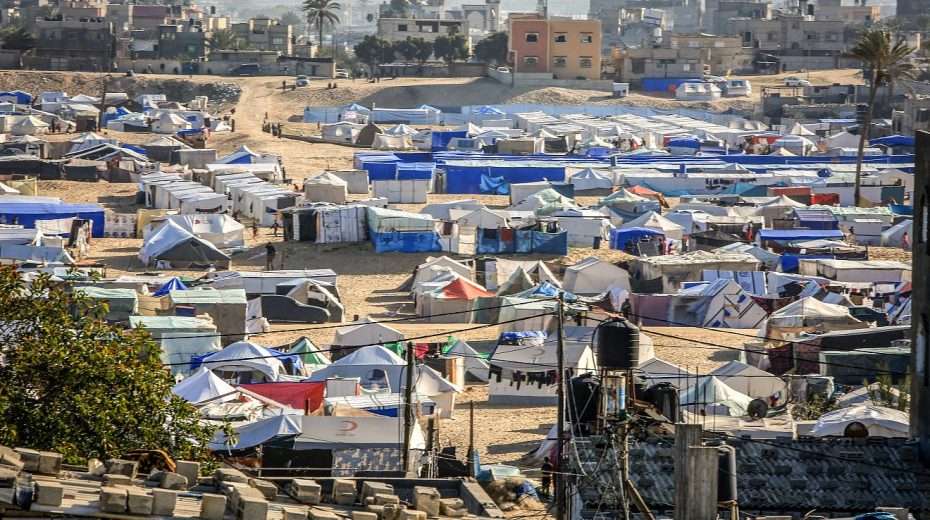 Displaced Gazans pitch their tents in Rafah, near the Sinai border, March 8, 2024. Photo by Abed Rahim Khatib/Flash90.
