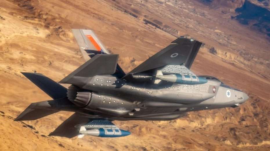 An Israeli F-35I of the 5601 Testing Squadron, bearing Mk-84 bombs fitted with GBU-31 JDAM kit, before bunker-buster bombs dropping test, July 2023. Source: IDF Spokesperson.