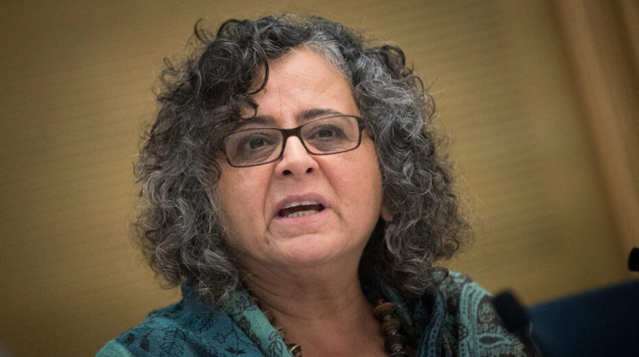Joint Arab List MK Aida Touma-Sliman leads a Status of Women and Gender Equality Committee meeting at the Israeli parliament, Nov. 21, 2017. Photo by Yonatan Sindel/Flash90.