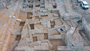 The Jewish public building discovered in Lod. Aerial photo by Assaf Peretz/Israel Antiquities Authority.