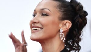 Bella Hadid. Photo: EPA-EFE/GUILLAUME HORCAJUELO