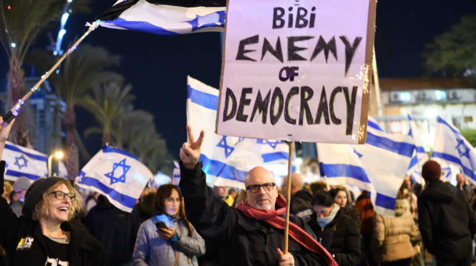 Thousands of Israeli demonstrators protest against the new government of Prime Minister Benjamin Netanyahu in the coastal city of Tel Aviv on February 11, 2023. Photo: Gili Yaari/Flash90