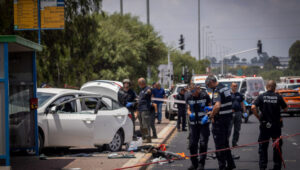 Israeli security and rescue forces on the scene after a terrorist attack at the Nir Tzvi junction in central Israel on July 14, 2024. Photo: Yossi Aloni/Flash90