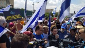 Israelis call for increased military pressure on Hamas, in Jerusalem on Sunday. Photo: The Tikva Forum.