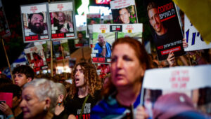 A rally for the release of Israeli hostages held by Hamas terrorists in the Gaza Strip, at the “Hostage Square” in Tel Aviv, August 24, 2024. Photo by Avshalom Sassoni/Flash90.
