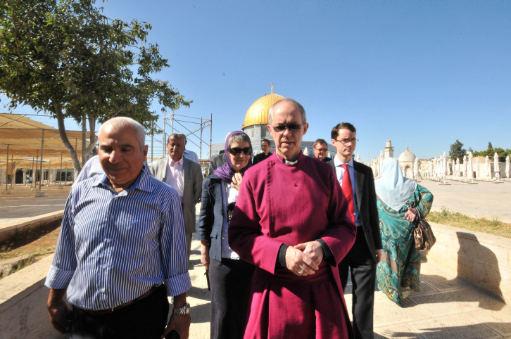 Archbishop of Canterbury and head of the Church of England Justin Welby, center, visits the Dome of the Rock in Jerusalem's Old City with Palestinian Muslim representatives, on June 27, 2013. Photo by Sliman Khader/Flash90.