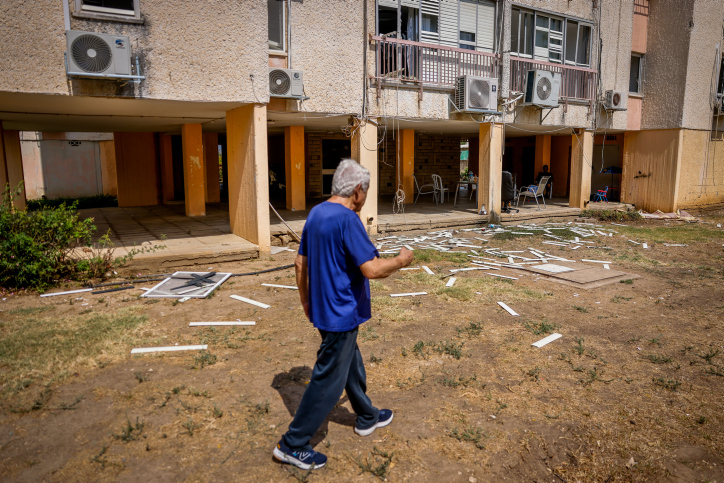 A damaged apartment building following a missile attack from Lebanon, in Acre, northern Israel, August 25, 2024. Photo by Chaim Goldberg/Flash90