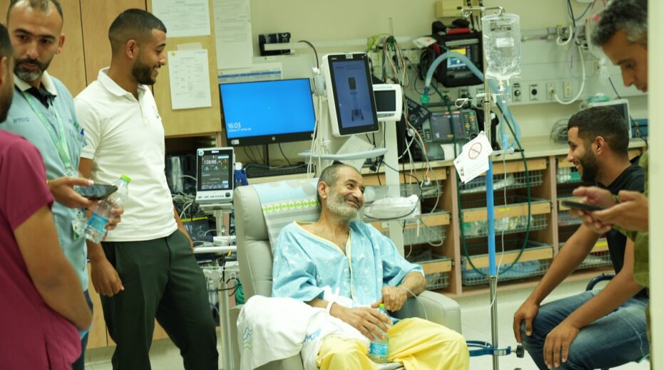 Farhan Alkadi with relatives at Soroka Hospital. Photo: Yossi Ifergan.