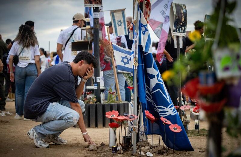 Friends and family of the victims of the Nova music festival massacre gather at the site of the massacre in southern Israel one year after the tragedy. October7, 2024. Photo by Yonatan Sindel/Flash90
