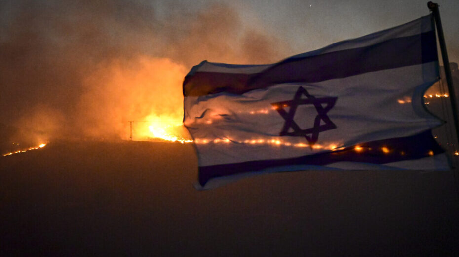 Wildfires sparked by a missile attack from Lebanon, near Korazim, northern Israel, Oct. 9, 2024. Photo by Michael Giladi/Flash90.
