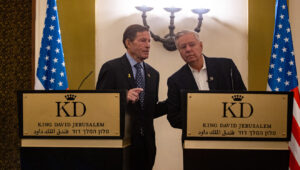 US Senators Richard Blumenthal (left) and Lindsey Graham hold a press conference at the King David hotel in Jerusalem, Oct. 8, 2024. Photo by Oren Ben Hakoon/Flash90.
