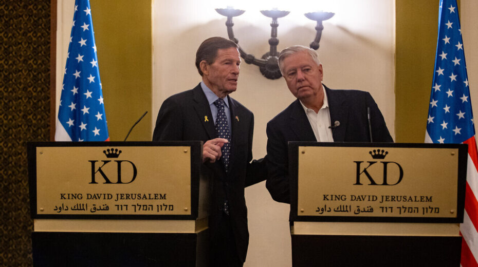US Senators Richard Blumenthal (left) and Lindsey Graham hold a press conference at the King David hotel in Jerusalem, Oct. 8, 2024. Photo by Oren Ben Hakoon/Flash90.
