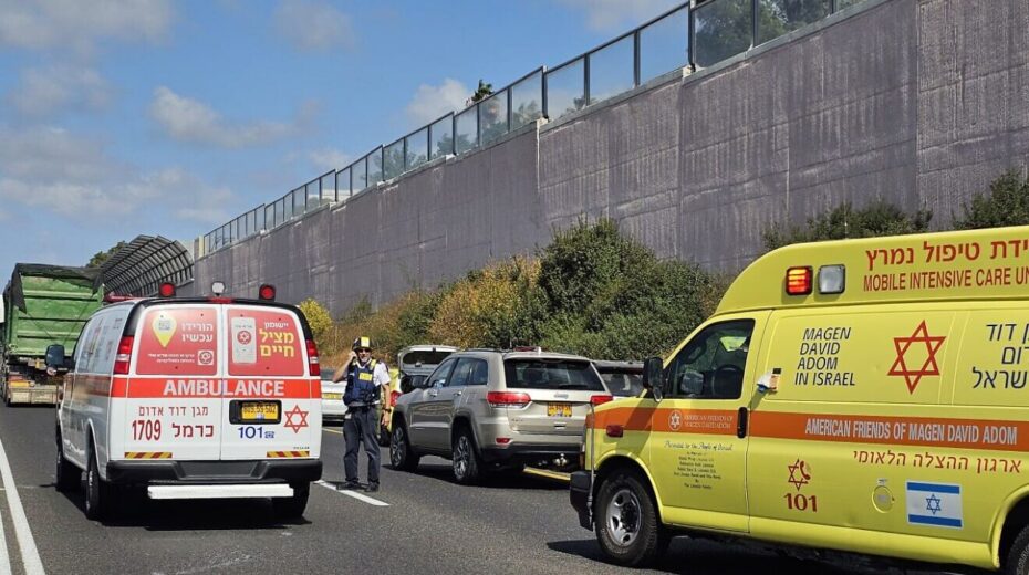 Magen David Adom emergency medical crews arrive at the scene of a rocket impact in the Haifa area on Oct. 9, 2024. Credit: MDA.