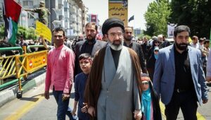 Mojtaba Khamenei and his children on Quds Day in 2018. Photo by Halek Malekpour/Tasmin News Agency via Wikimedia Commons.
