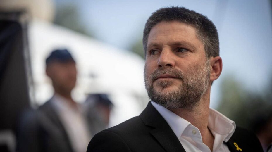 Finance Minister Bezalel Smotrich visits the protest tent outside the Supreme Court in Jerusalem of families of soldiers killed during the Iron Swords War, June 3, 2024. Photo by Chaim Goldberg/Flash90.