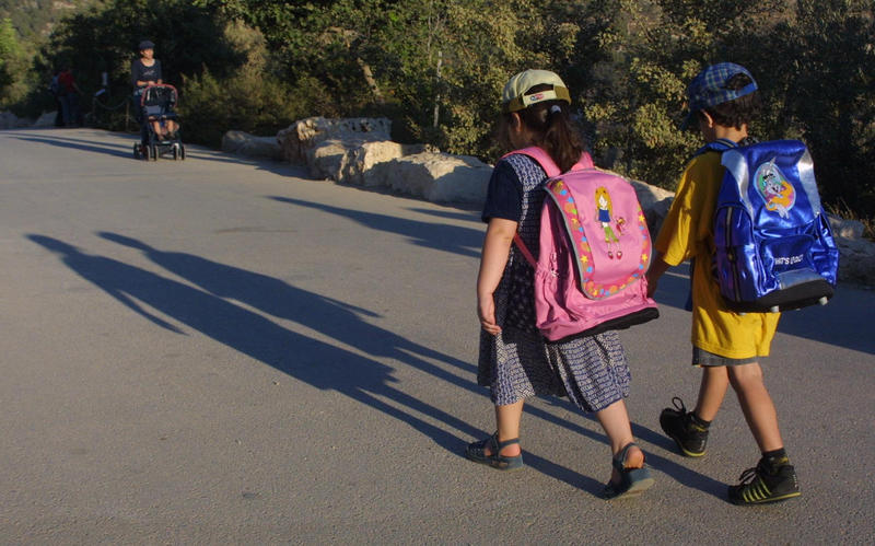Illustration. Children walking to school. Photo by Flash90
