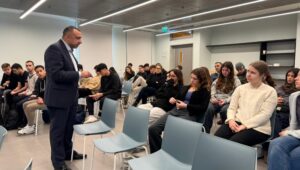 Majed el-Shafie, president and founder of the Toronto-based One Free World International organization, speaks with Israeli pupils at the Begin high school in Ramat Gan, Jan. 15, 2025. Credit: Courtesy.