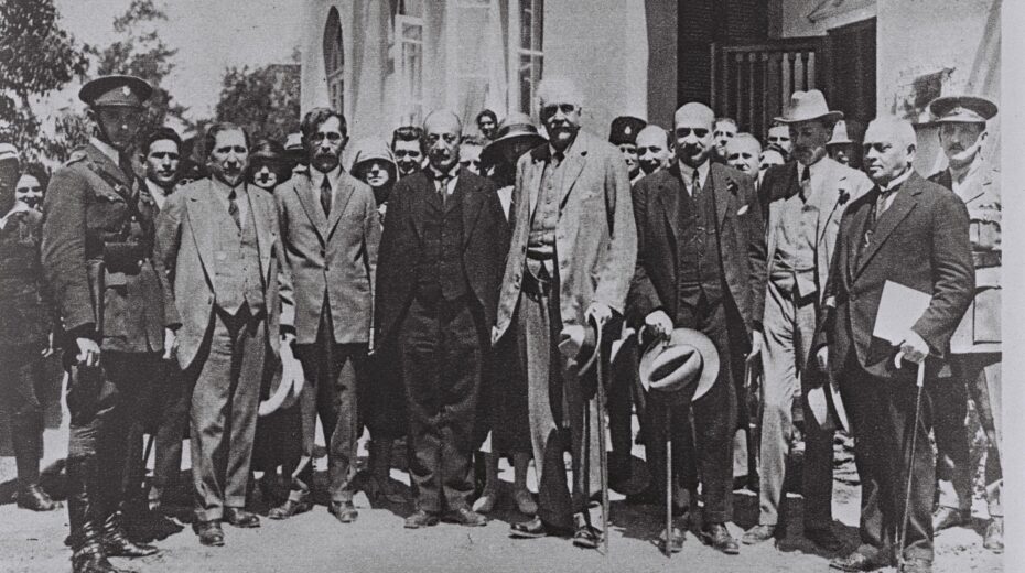 Lord Balfour (center) visiting Tel Aviv, 1925. Photo: GPO