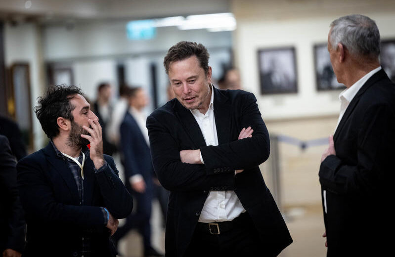 Elon Musk meeting with Israeli officials in Jerusalem on November 27, 2023. Photo by Chaim GoldbergFlash90