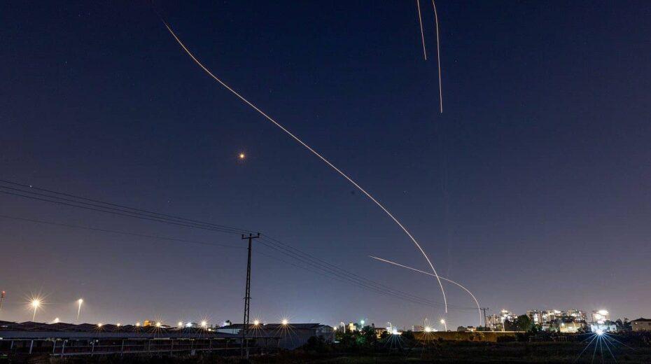 An Iron Dome air-defense battery fires interception missiles at rockets fired from the Gaza Strip towards central Israel, as it seen from Moshav Yashresh on Nov. 7, 2023. Photo by Yossi Aloni/Flash90.