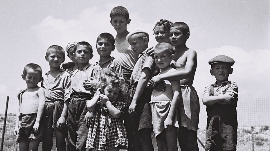 Jewish orphans, survivors of the Holocaust, at the reception camp in Atlit on July 14, 1944. Photo: Government Press Office
