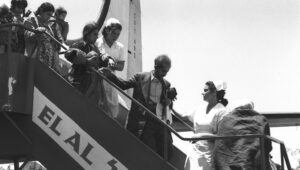 Jews from Iraq arrive at Lod Airport in Israel during Operation Ezra and Nehemiah in 1951. Photo: Teddy Brauner/GPO