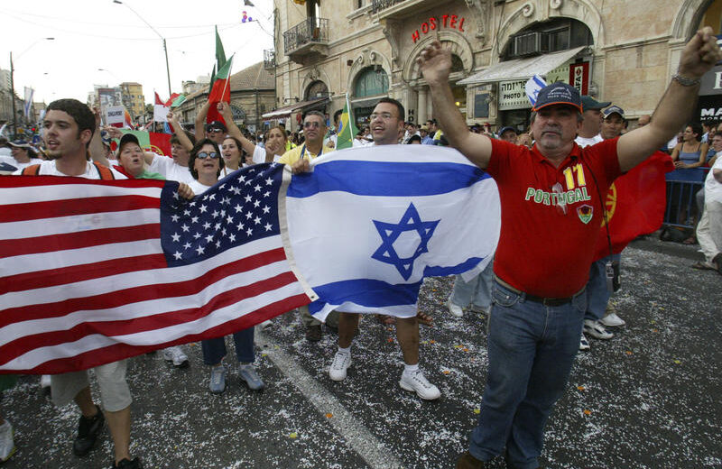 Evangelical Christians from the United States during the annual Feast of Tabernacles march in Jerusalem. Photo by Olivier Fitoussi/Flash90