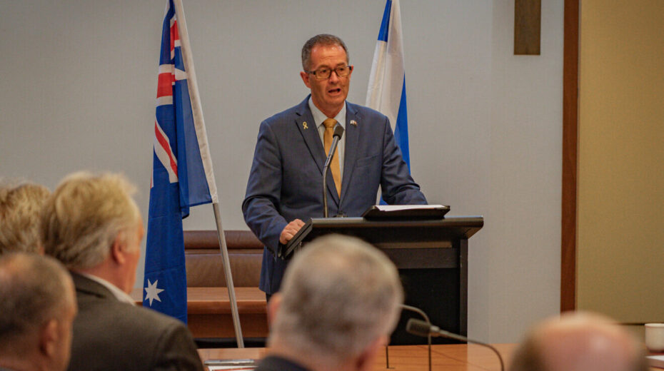 Australian MP Andrew Wallace addresses the Australia-Israel Allies Caucus, Feb. 12, 2025. Credit: Courtesy.