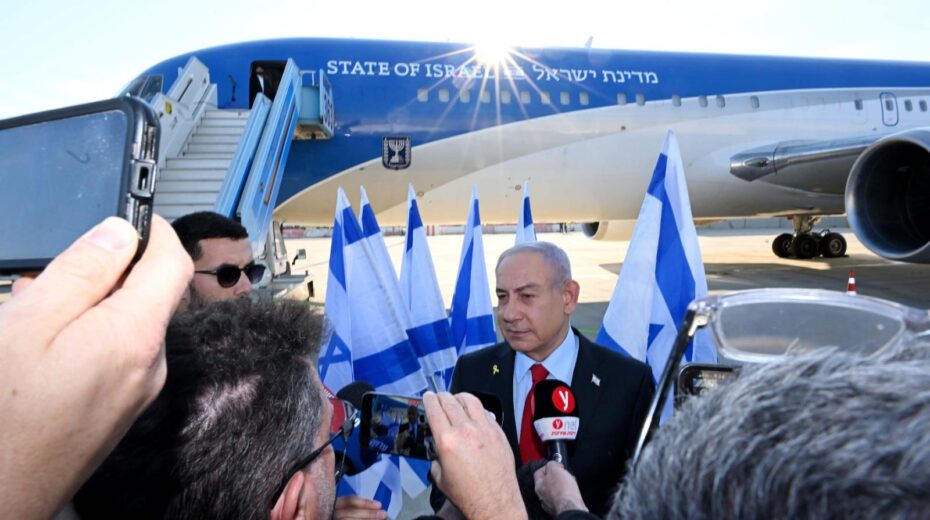Prime Minister Benjamin Netanyahu moments before boarding his flight to Washington for a critical meeting with US President Donald Trump, on Sunday, February 2, 2025. Photo by Avi Ohayon/GPO