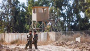 Israeli soldiers guard outside the Nahal Oz surveillance outpost near the Israeli border with the Gaza Strip, July 17, 2024. Photo by Chaim Goldberg/Flash90
