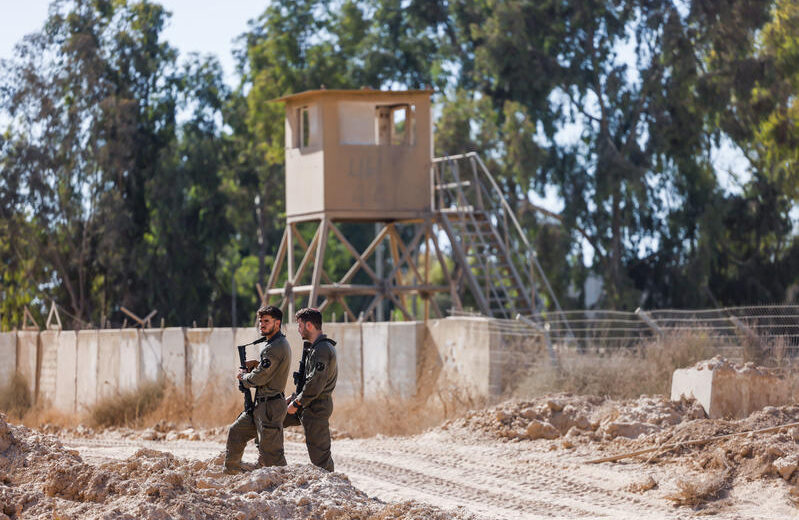 Israeli soldiers guard outside the Nahal Oz surveillance outpost near the Israeli border with the Gaza Strip, July 17, 2024. Photo by Chaim Goldberg/Flash90