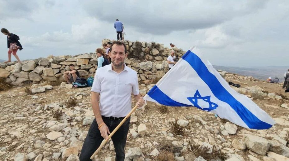 Samaria Regional Council head Yossi Dagan during a march to the biblical site of Joshua's Altar on Mount Ebal in Samaria, Oct. 2, 2023. Photo by Elihay Menachem/Samaria Regional Council.