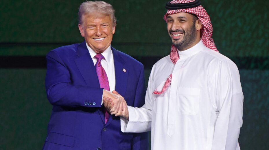 US President Donald Trump (left) and Saudi Crown Prince Mohammed bin Salman (right) at the Saudi-US Investment Forum in Riyadh, Saudi Arabia, on May 13, 2025. Photo: EPA-EFE/Ali Haider.