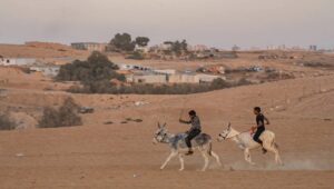 An unrecognized Bedouin village in the Negev Desert, Nov. 21, 2024. Photo by Yaniv Nadav/Flash90.