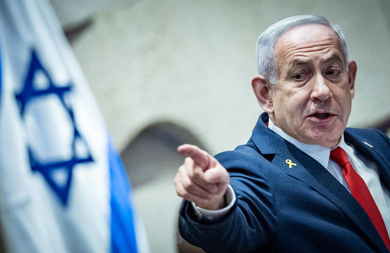 Prime Minister Benjamin Netanyahu publicly lashes his critics from the Knesset podium. Photo by Chaim Goldberg/Flash90