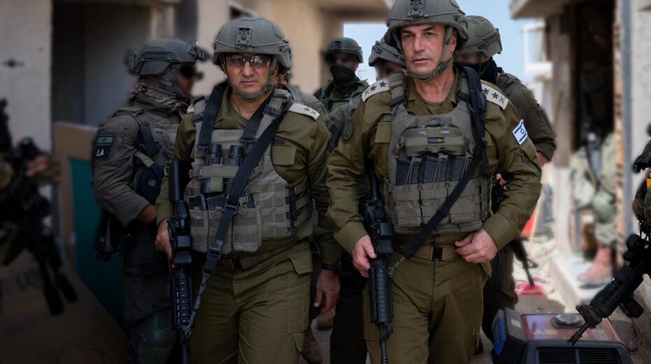 IDF Chief of Staff Gen. Eyal Zamir (right) surveying the battlefield in Gaza. Photo: IDF Spokesperson