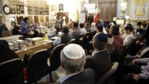 Members of the Iranian Jewish community at the Yusef Abad Synagogue in Tehran, Iran, on October 30, 2023. Photo: EPA-EFE/ABEDIN TAHERKENAREH