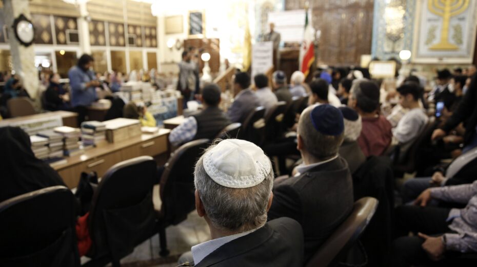 Members of the Iranian Jewish community at the Yusef Abad Synagogue in Tehran, Iran, on October 30, 2023. Photo: EPA-EFE/ABEDIN TAHERKENAREH