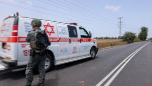 Israeli security at the site near where a missile fell in southern Israel. June 23, 2025. Photo by Yossi Aloni/FLASH90