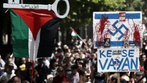 Pro-Palestinian demonstration in Pamplona, ​​Spain, May 2024. The placard reads "Nazi Zionists, get out and never come back." Photo: Jesus Diges/EPA-EFE